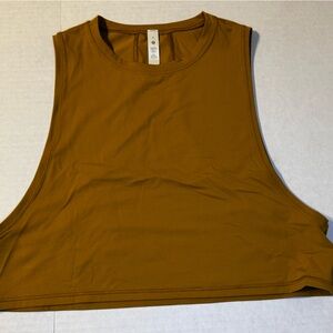 Lululemon muscle love crop tank. Size 6